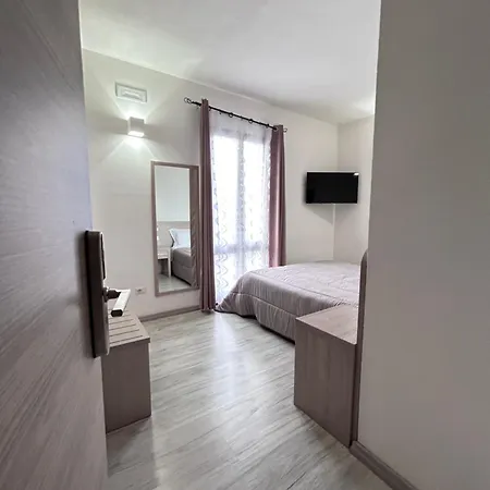 In Centro Гостевой дом Тортоли